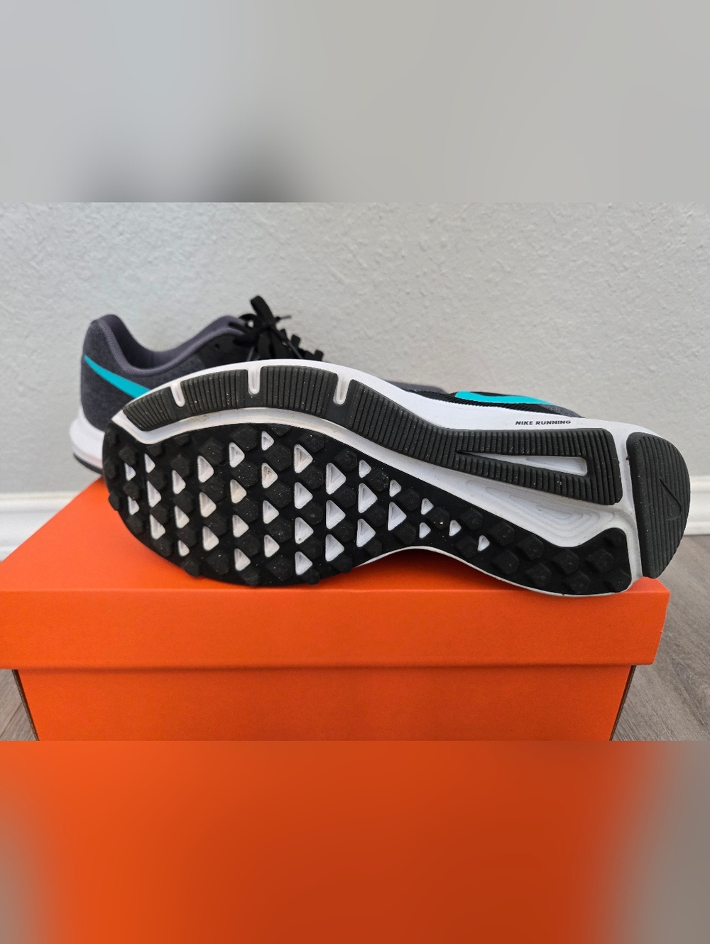 Nike Run Swift Womens Running Shoes, Gray with Teal Accents, Size 9 - Picture 3 of 7